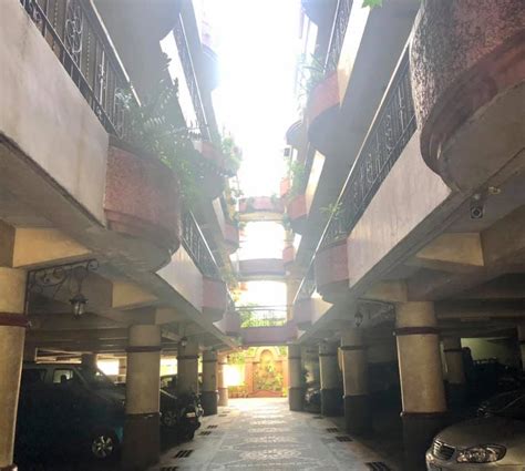 Condos and Flats for Sale in Mandaluyong .